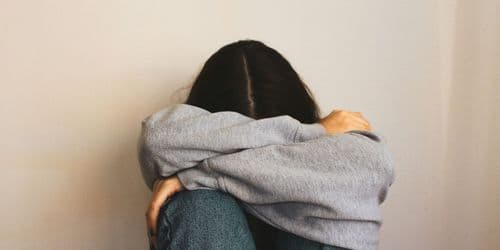 Apua lähisuhdeväkivaltaan